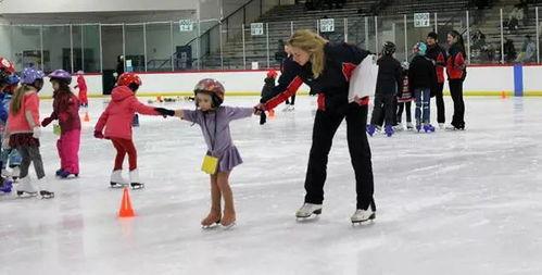 成人滑冰摔跤视频大全,成人滑冰摔跤瞬间集锦回顾