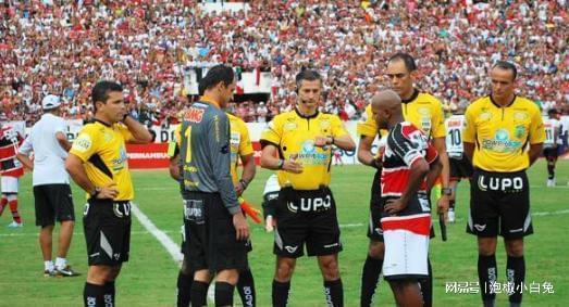 足球成人赛规则简介视频