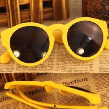 成人搞笑眼镜广告视频,眼镜也能这么搞笑！